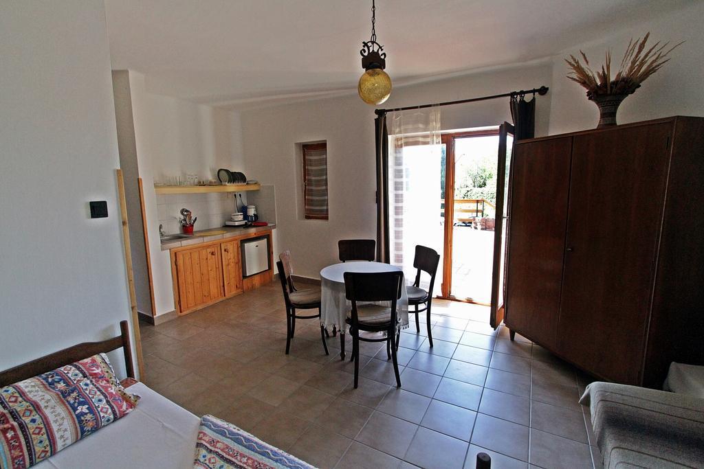 Voeroesko Apartmanhaz Révfülöp Δωμάτιο φωτογραφία